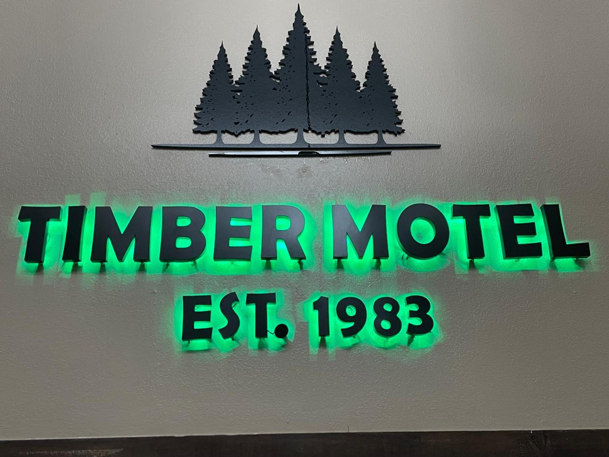 Timber Motel Clinton Exterior photo